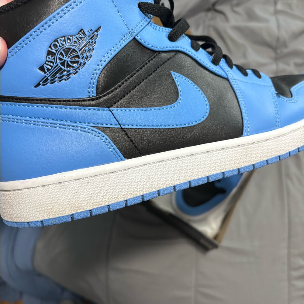 Air Jordan 1   High top size 13 mid toe black with box - Picture 13 of 13